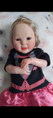 Boneca menina suzi