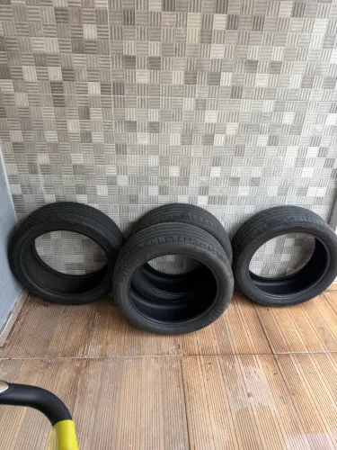 Pneus 235/45 R19 Novíssimo Goodyear