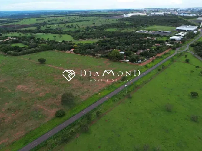 Área comercial de alto potencial à venda 20.000 m²
