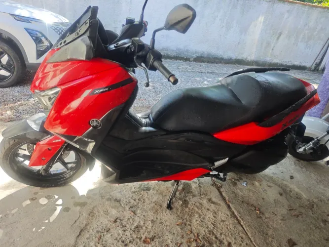 Moto Xmax 
