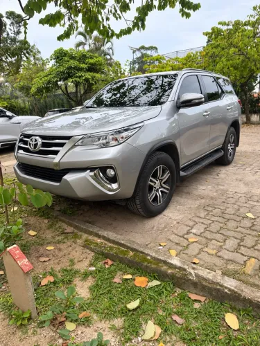 Toyota Hilux SW4 SR 4X2 2.7/ 2.7 Flex 16V Aut. 2017
