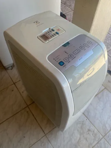Vendo AR-CONDICIONADO 9000 BTUS