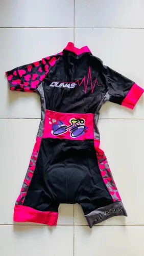Macaquinho Ciclismo Dunas Linhas Coração Feminino P
