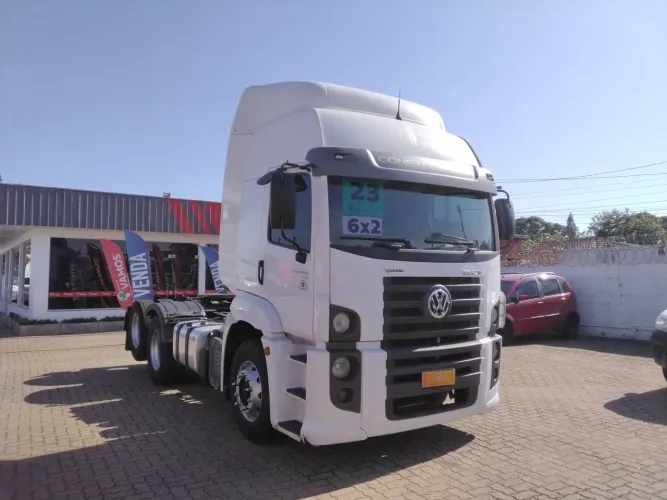 Volkswagen 25.420 Constellation 6x2 2p (Diesel)(E5) 2022/2023 Vamos Seminovos São Leopoldo