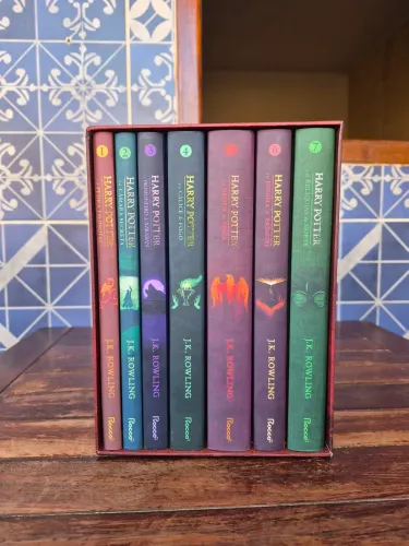 Harry potter de capa dura almofadada