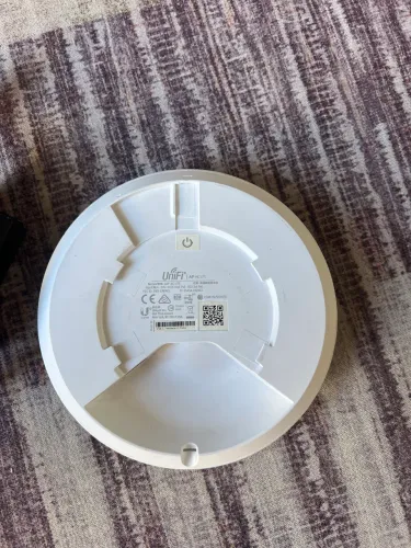 UniFI - Roteador Wi-Fi