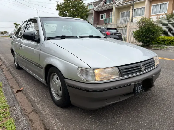 Volkswagen Logus 1.8 / CLI / CL (álcool) 1994