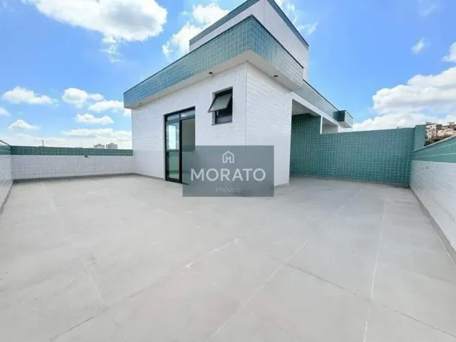 Cobertura 3 Quartos, Suíte, 3 Vagas de Garagem prédio com elevador, no Bairro Camargos