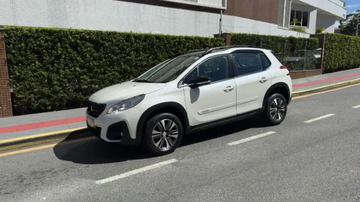 Peugeot 2008 Griffe 1.6 Flex 16V 5P Aut. 2020