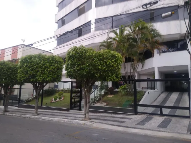 Vendo apartamento Jardim Amália 2 . Com proprietário.