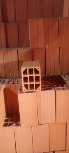 Tijolo 9 furos 14x19x29, direto do forno - entregue em Itu e região
