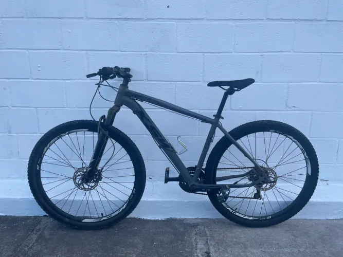 Bicicleta mtb aro 29 usada