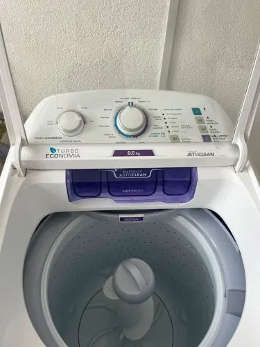MAQUINA DE LAVAR 8.5KG 220V