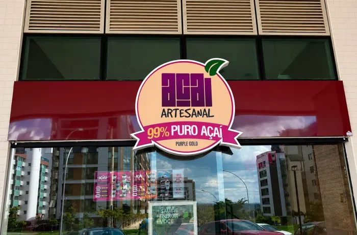 Placa em acm 