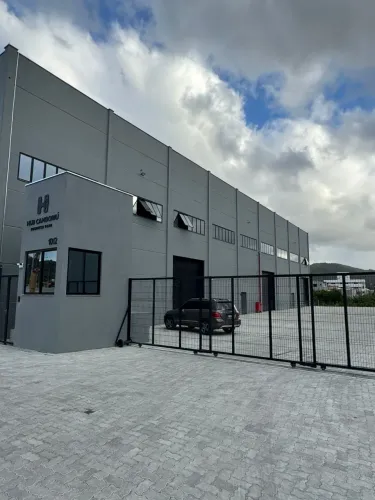 Galpão com 615 m² para alugar em Camboriú - SC - Hub Camboriú Business Park