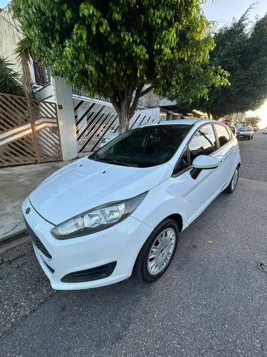 Ford Fiesta 1.5 16V Flex Mec. 5P 2015