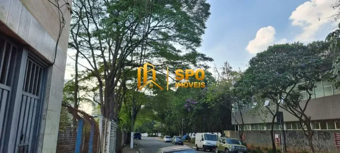"Excelente terreno `Terreno à venda ao lado do Clube Hípico Santo Amaro"