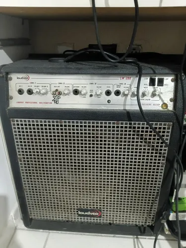 CAIXA DE SOM LOUDVOZ 200 USADA
