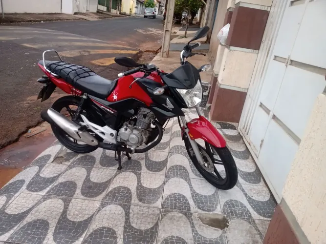 VENDO OU TROCO TITAN 2005 150 COMPLETA PASSA O CARTÃO ATÉ EM 24 X E FAÇO FINANCIAMENTO,