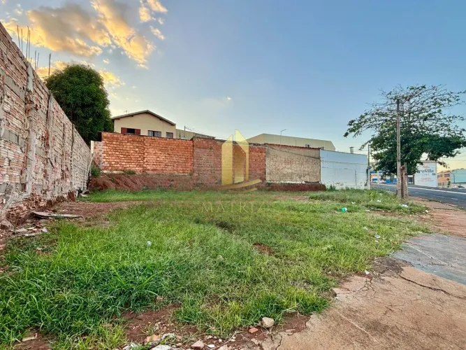 Vende terreno Jardim Aeroporto III 374,20m²