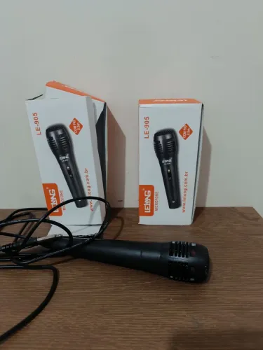 Dois microfones