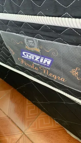 CAMA DE LUXO PEROLA NEGRA(SEMI NOVA)
