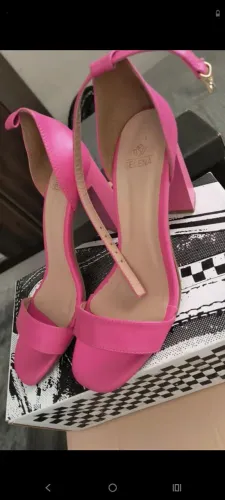 Sandália