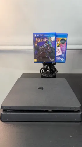 PlayStation 4 PS4 em Ótimo Estado + 2 Jogos Inclusos