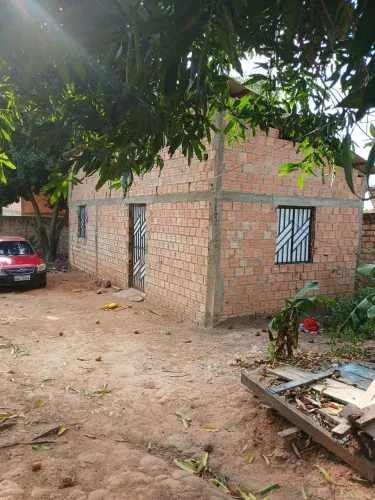 Vende se casa no bairro aeroporto