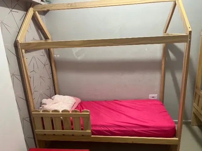 Cama infantil casinha . Tenho 2 dela .