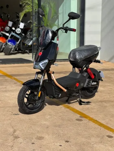 Scooter Elétrica Foston X16 (X13 FX) - Preta | Potência, Economia e Estilo