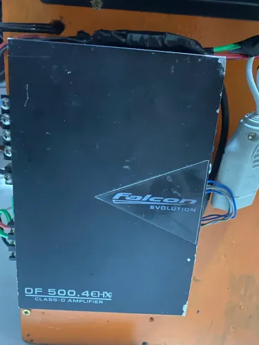 Vendo caixa de médios 