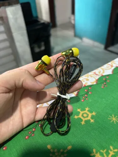 Fone De Ouvido Com Fio Amarelo