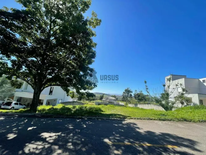 Terreno à venda no Altos do Cataguá, Taubaté, 1.100m² aceita financiamento