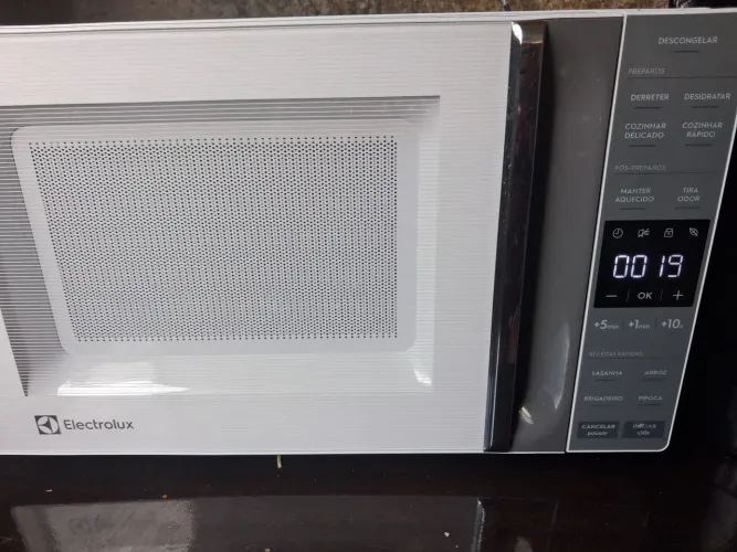 Micro-ondas e airfryer