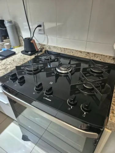 Fogão 5 bocas Electrolux Preto Efficient Mesa de Vidro
