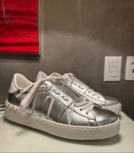 Tênis VALENTINO ORIGINAL 