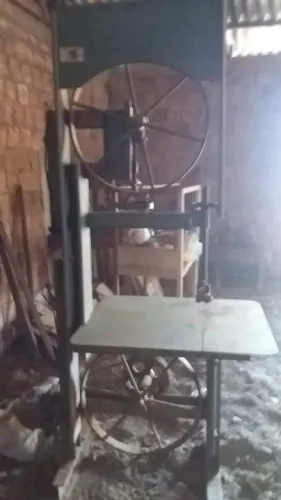 Serra fita para marcenaria 