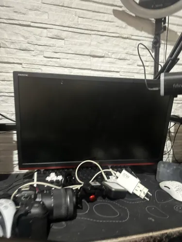 Monitor aoc 75hz 24? usado por cerca de 1 ano e meio