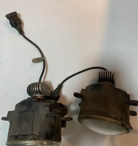 Farol de milha Jeep Renegad original com Led original funcionando perfeitamente 