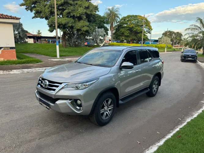Toyota Hilux SW4 SRV 4X2 2.7 Flex 16V Aut. 2019