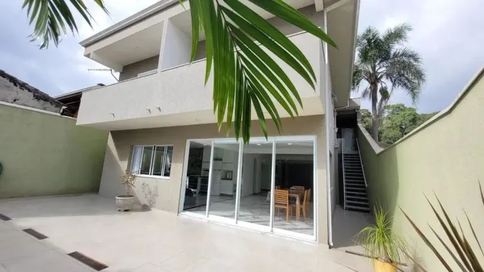 Casa à venda em Vargem Grande Paulista, Reserva Jatobá, com 5 quartos, com 280 m²