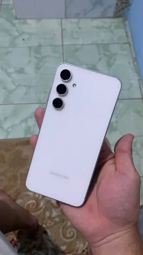 SANSUNG S23 FÉ