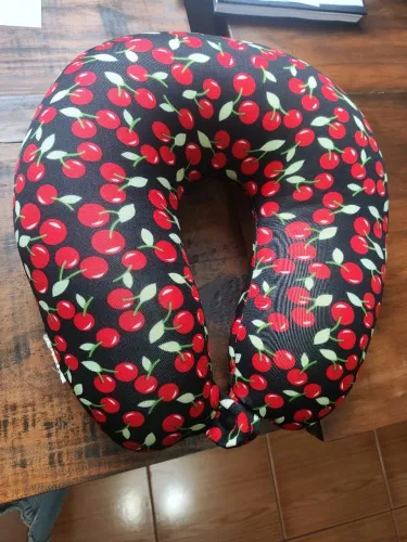 Travesseiro de viagem pescoço confortável 30x30 cerejas
