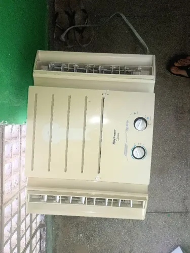 AR-CONDICIONADO DE JANELA SPRINGER 10000 BTUS