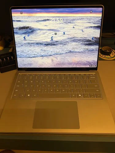 Microsoft Surface Laptop - 13.8 - snapdragon x elite
