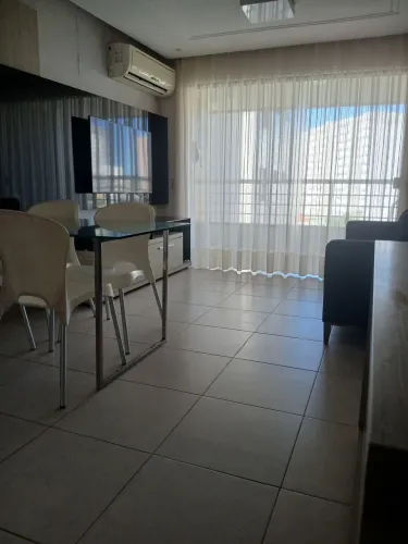 Diarista, folguista de babá e acompanhante de idosa (o)e garçonete de eventos .