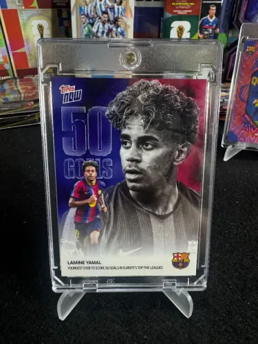 Card Topps Now comemorativo dos 50 gols em liga europeia do Yamal