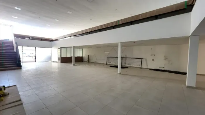 Ponto Comercial Imponente em Localização Estratégica - Rua Antônio Alves - 758m² de Constr