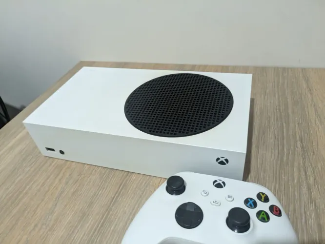 Xbox Series S + HD externo 1TB 